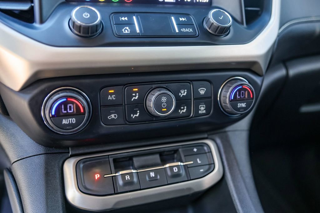 Used 2022 GMC Acadia Denali w/ Denali Ultimate Package image 18