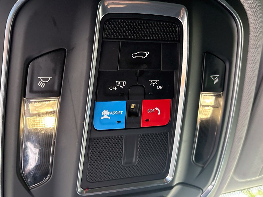 Used 2023 Jeep Grand Cherokee Limited AWD/4WD image 28