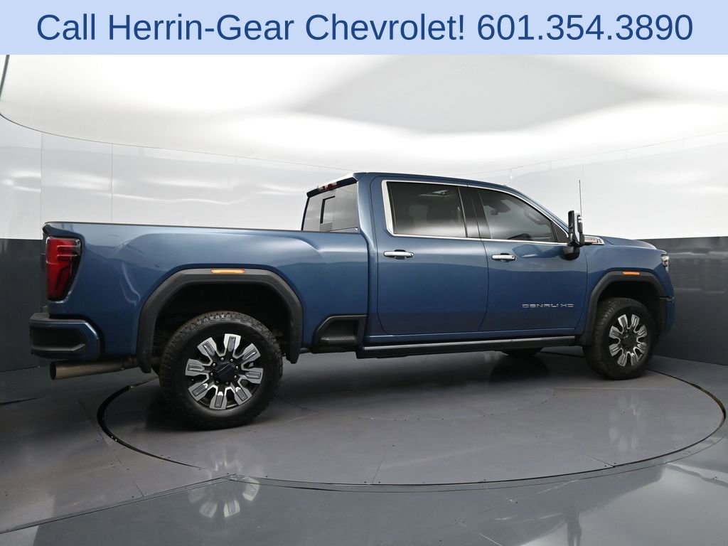 Used 2024 GMC Sierra 2500 Denali w/ Denali Reserve Package image 8