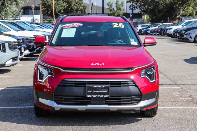 Certified 2025 Kia Niro EX FWD image 3