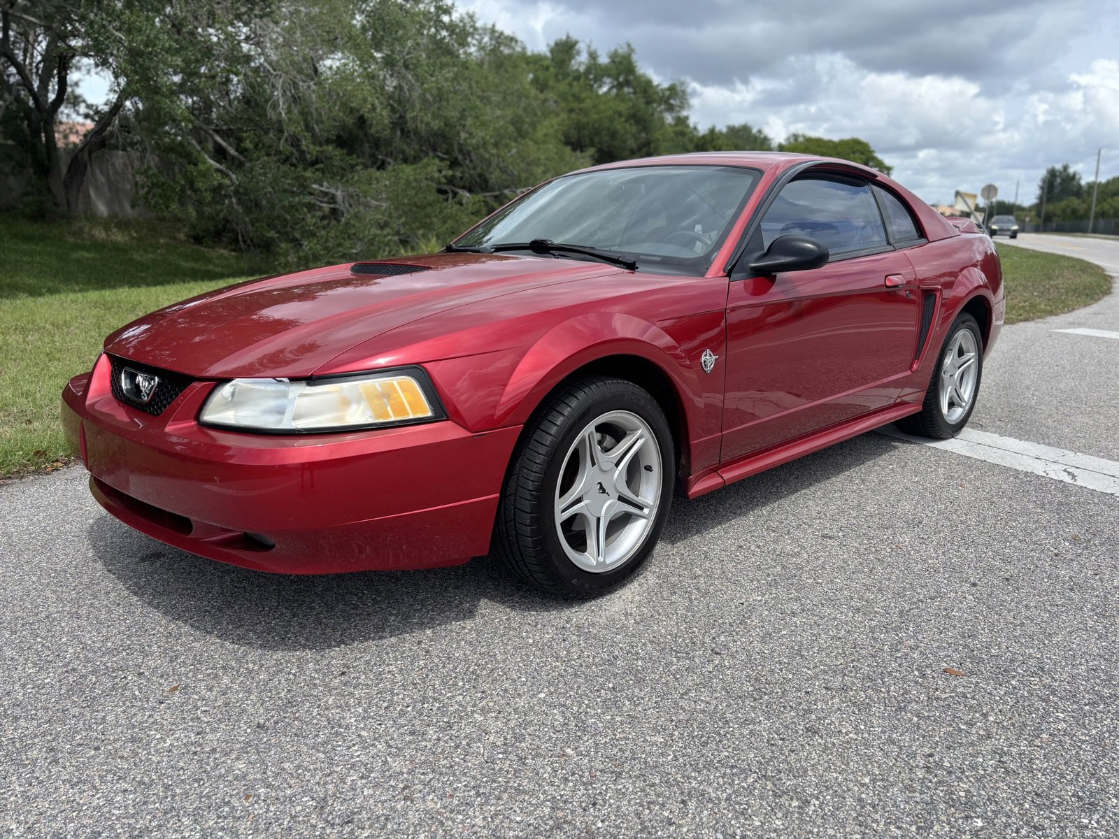 Used 1999 Ford Mustang GT RWD image 1