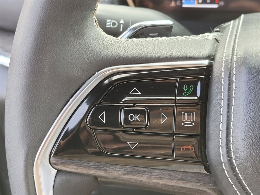 Used 2023 Jeep Grand Cherokee L Overland image 24