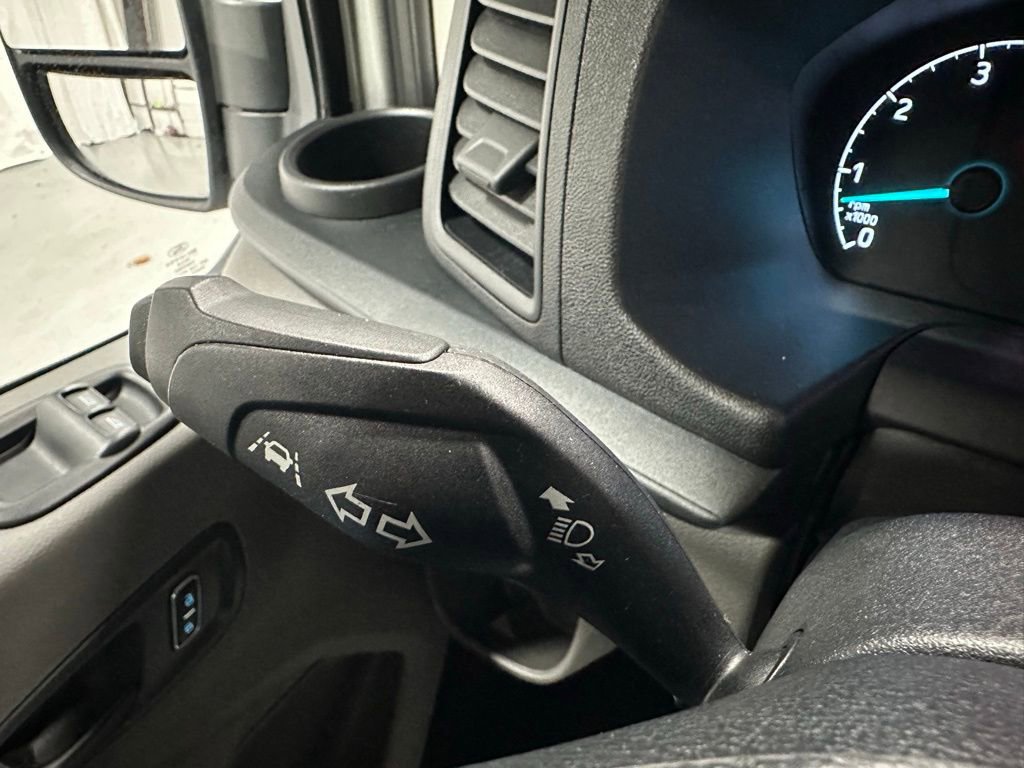 Used 2025 Ford Transit 350 XLT image 21