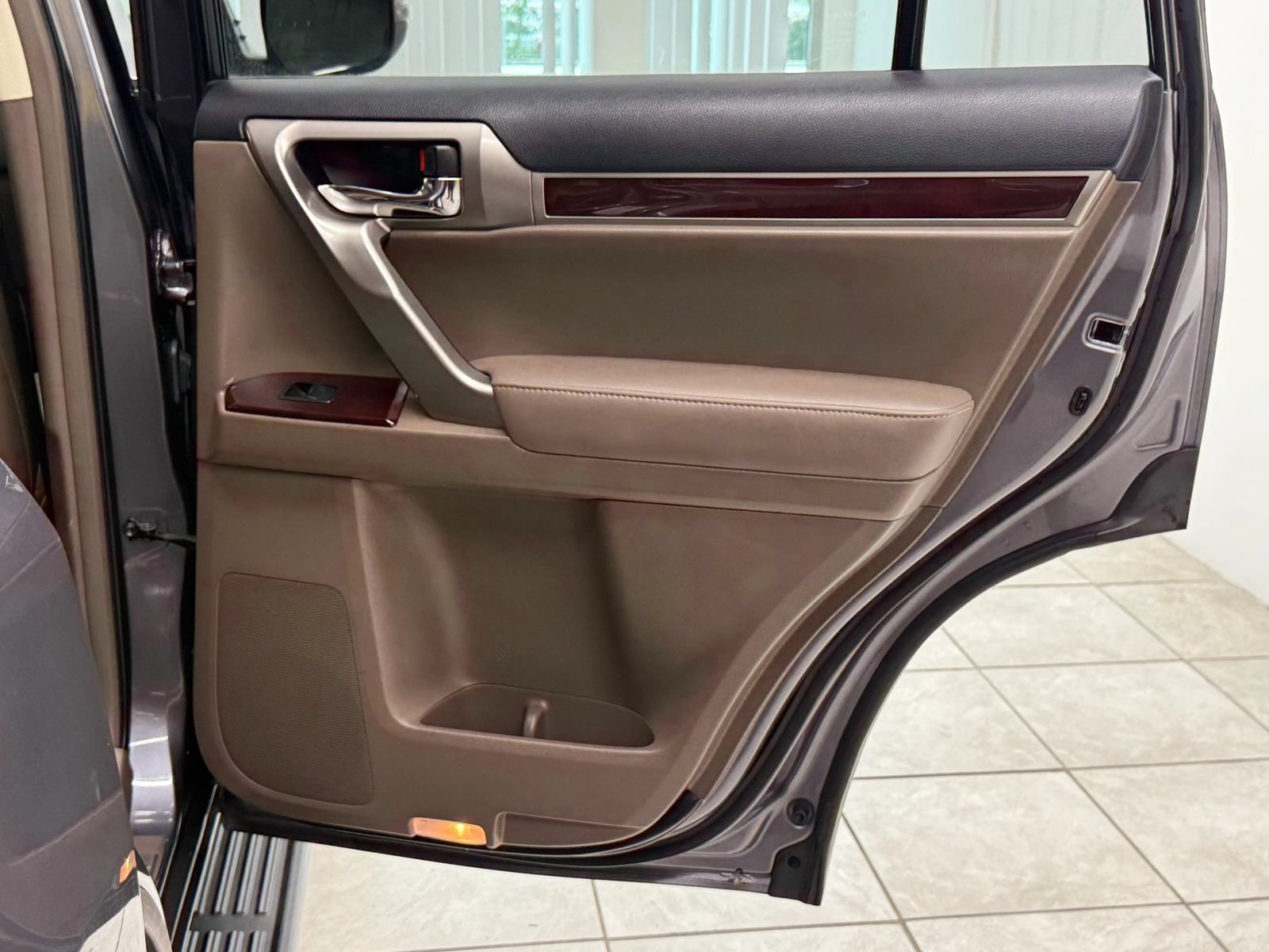 Used 2017 Lexus GX 460 Premium AWD/4WD image 22