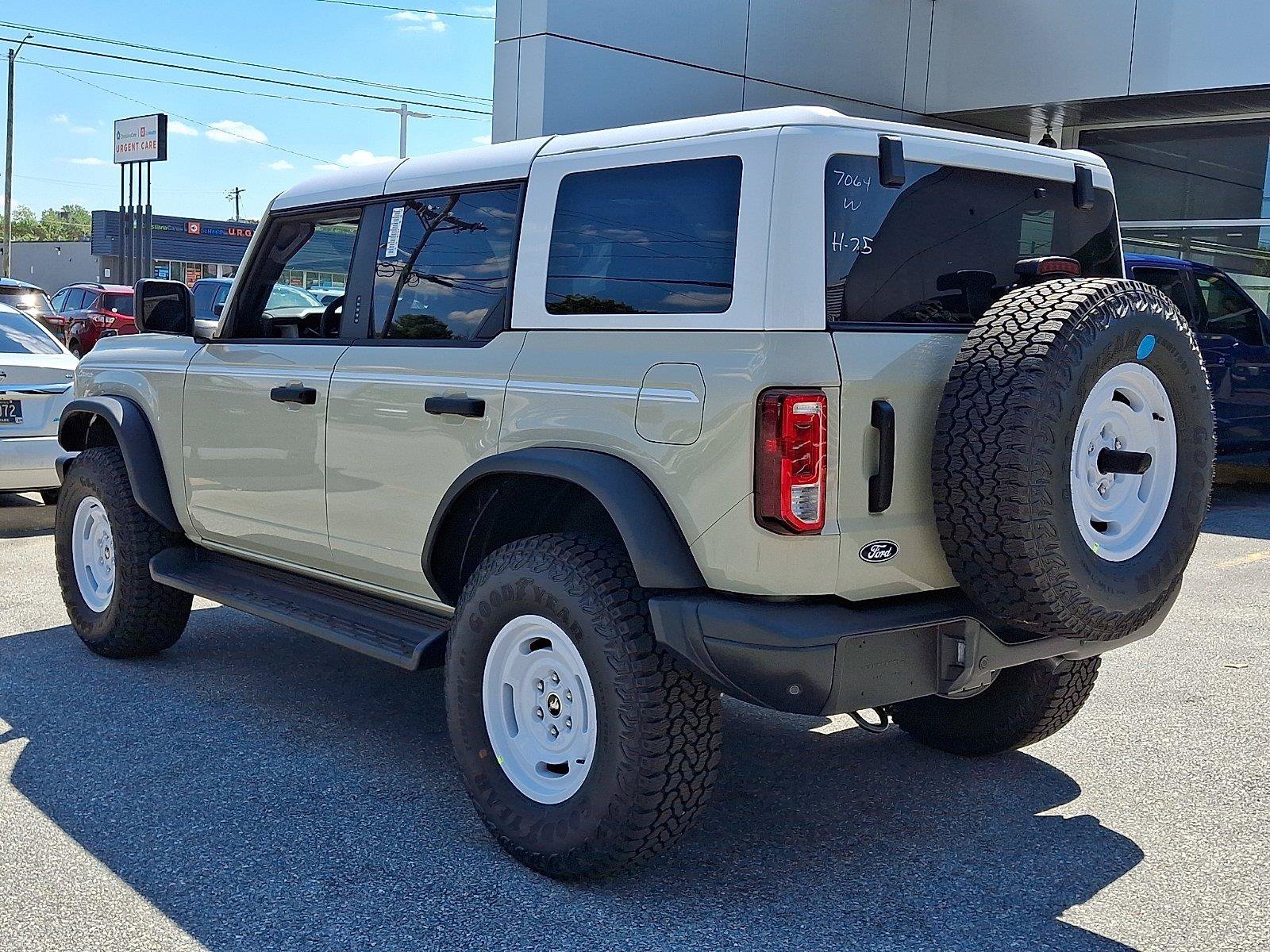 New 2026 Ford Bronco Heritage Edition AWD/4WD image 3