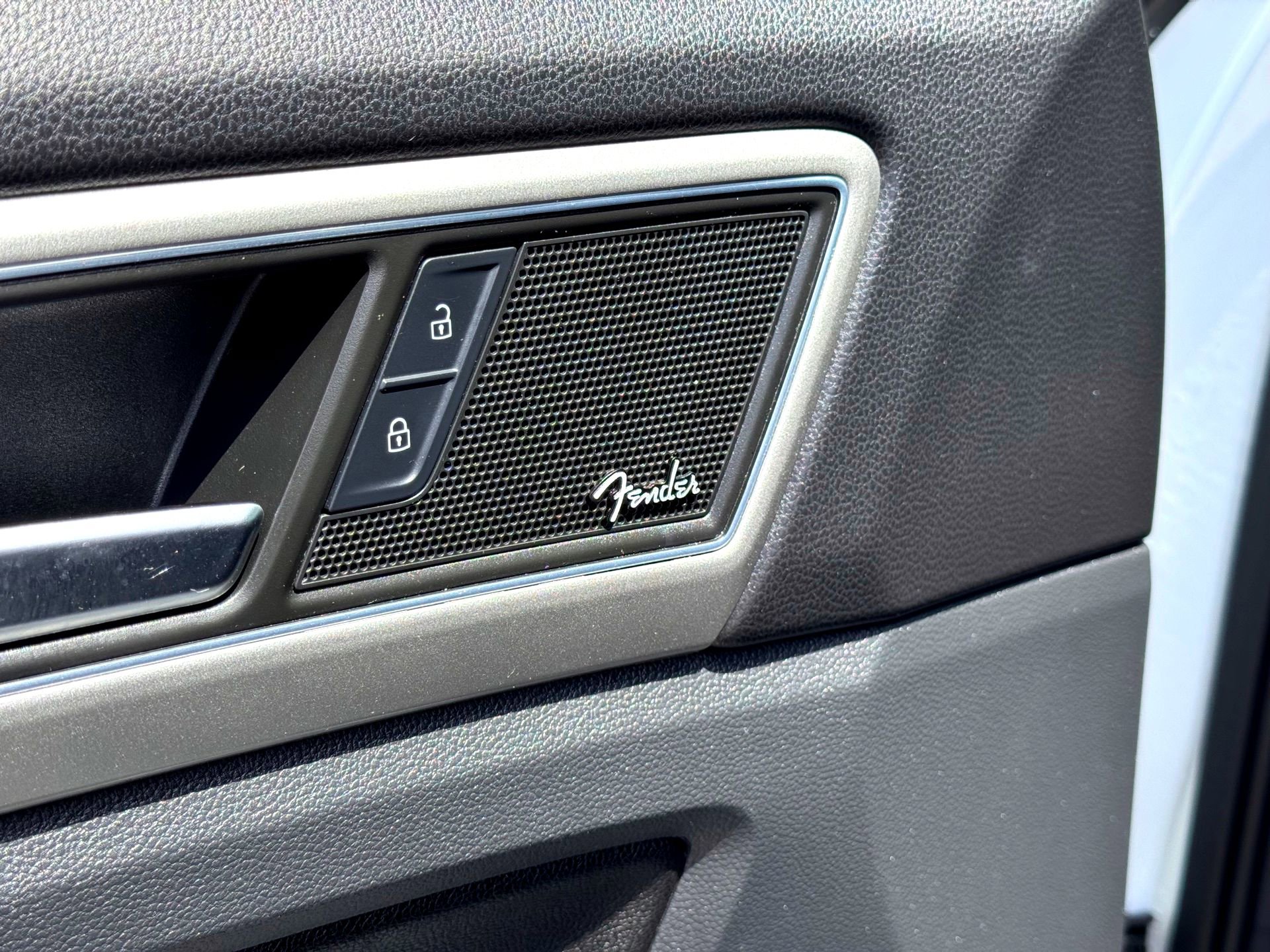 Used 2018 Volkswagen Atlas SEL Premium image 16