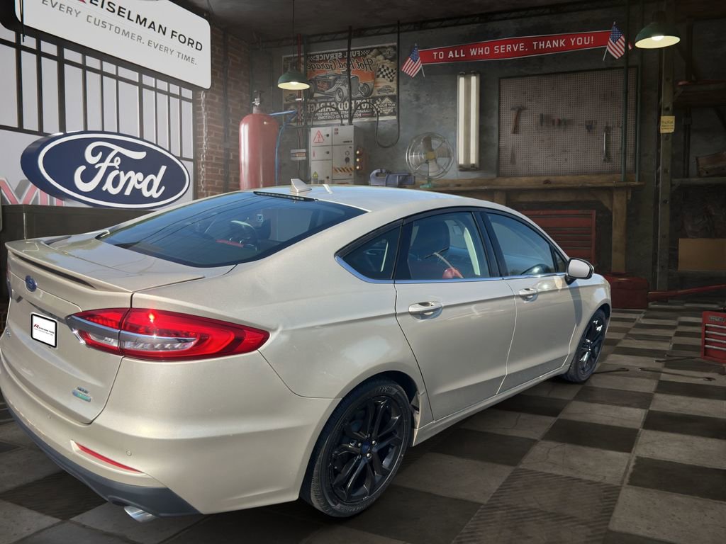 Used 2019 Ford Fusion SE w/ Equipment Group 151A image 6