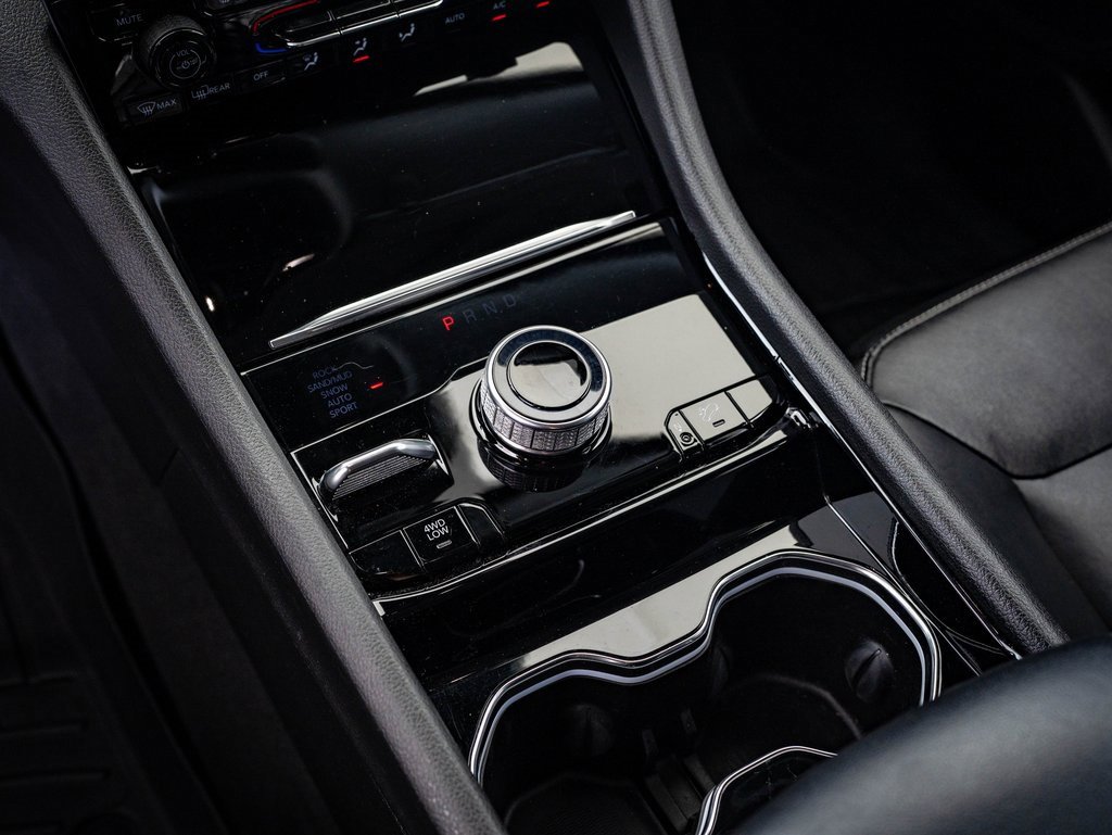 Used 2022 Jeep Grand Cherokee Limited 4xe image 32