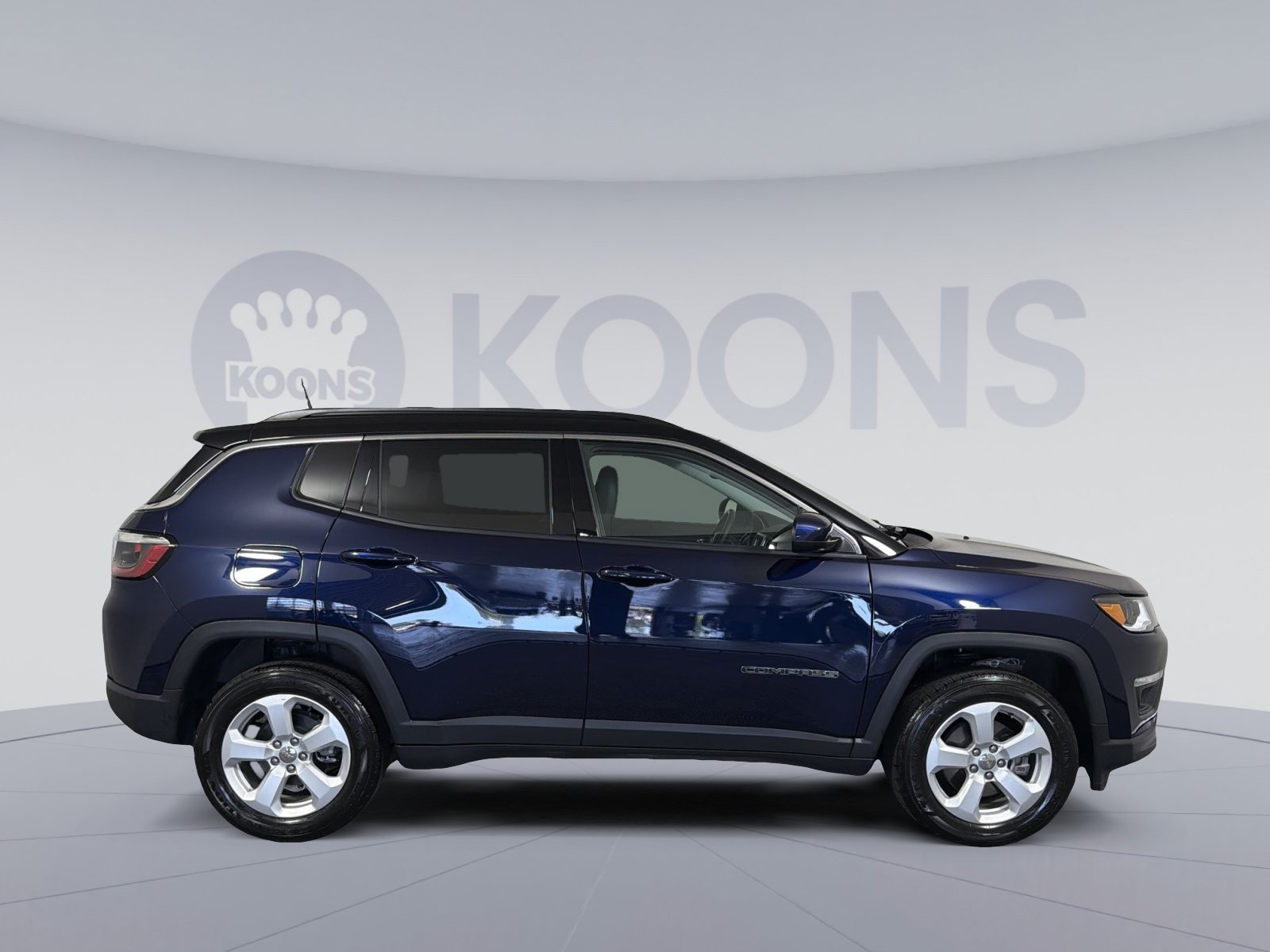 Used 2019 Jeep Compass Latitude w/ Popular Equipment Group AWD/4WD image 8