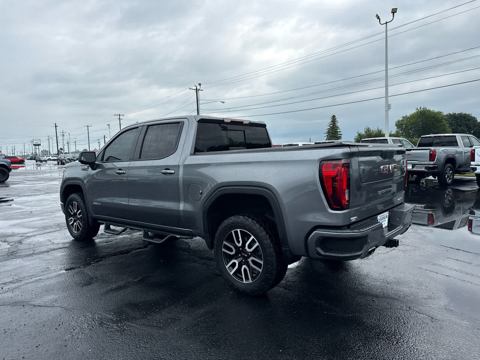 Certified 2021 GMC Sierra 1500 AT4 w/ AT4 Premium Package AWD/4WD image 3