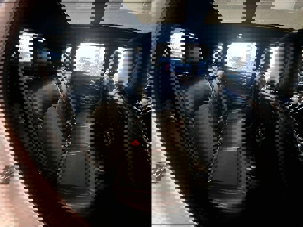 Used 2022 Ford Edge ST-Line w/ Class II Trailer Tow Package image 16