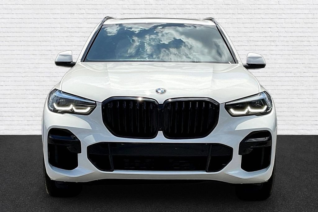 Used 2023 BMW X5 sDrive40i w/ M Sport Package RWD image 2
