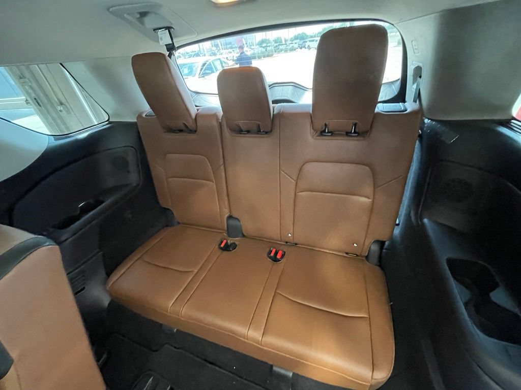 Certified 2024 Nissan Pathfinder Platinum w/ Cargo Package AWD/4WD image 18