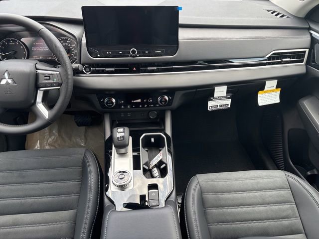 New 2025 Mitsubishi Outlander SE AWD/4WD image 18