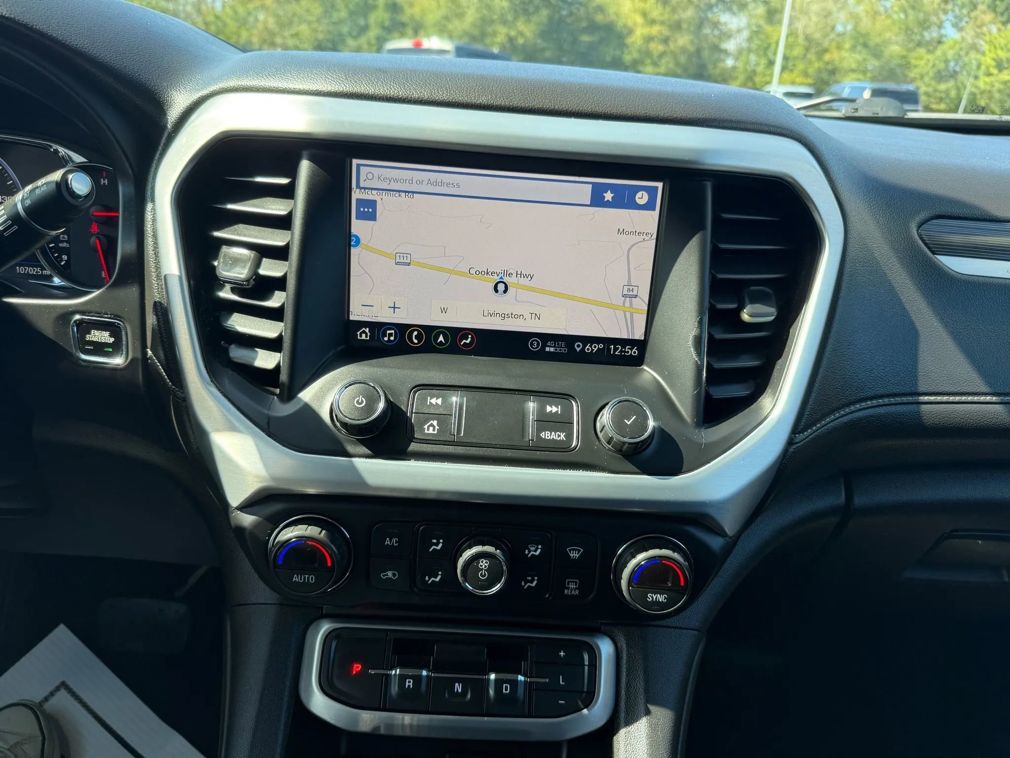 Used 2020 GMC Acadia SLT w/ Driver Alert Package II image 14