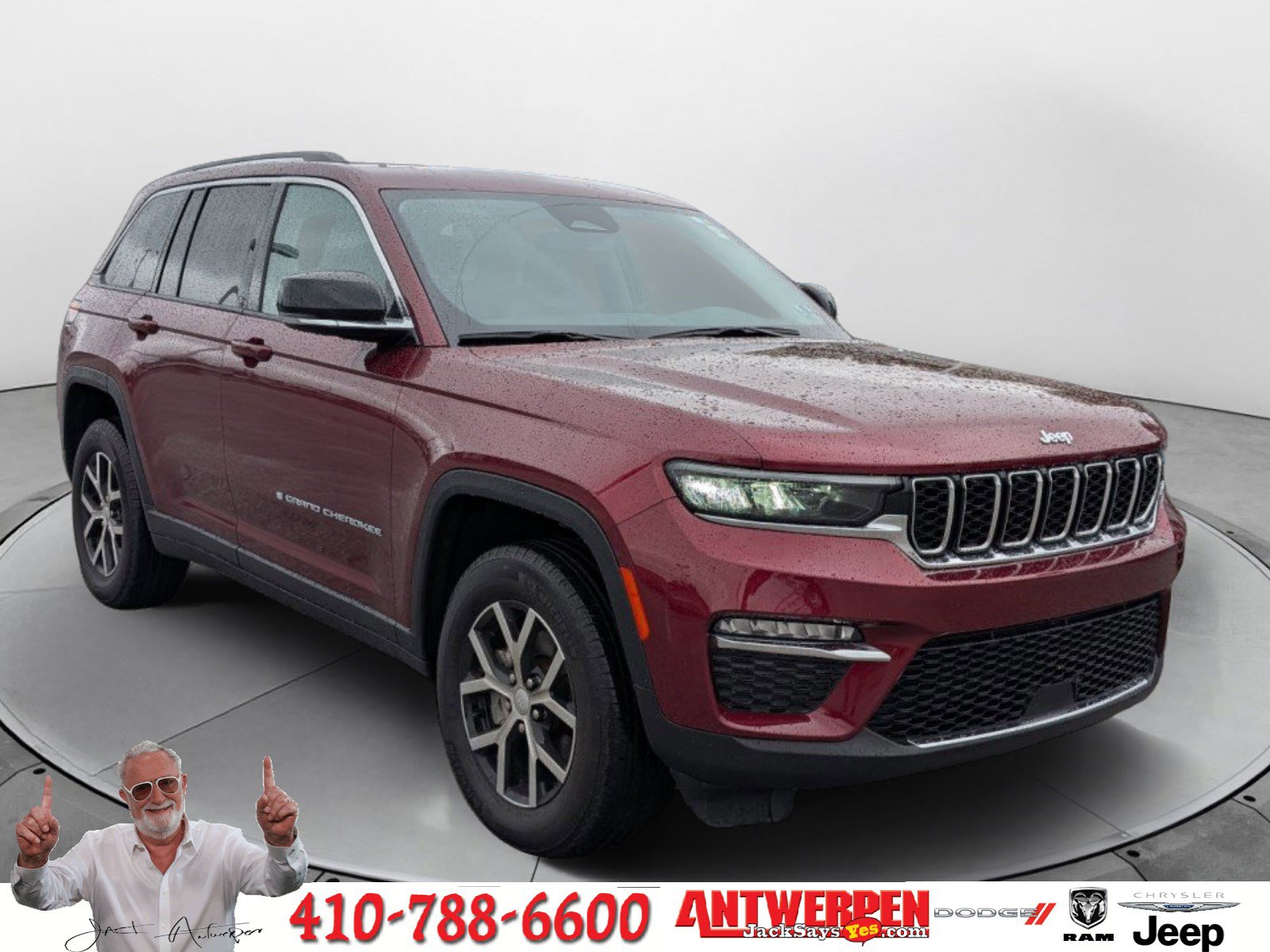 Used 2024 Jeep Grand Cherokee Limited AWD/4WD image 1