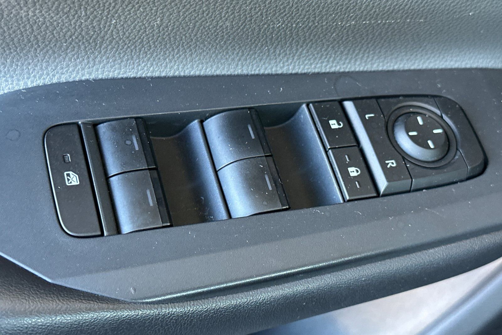 Used 2023 Toyota Prius LE image 13