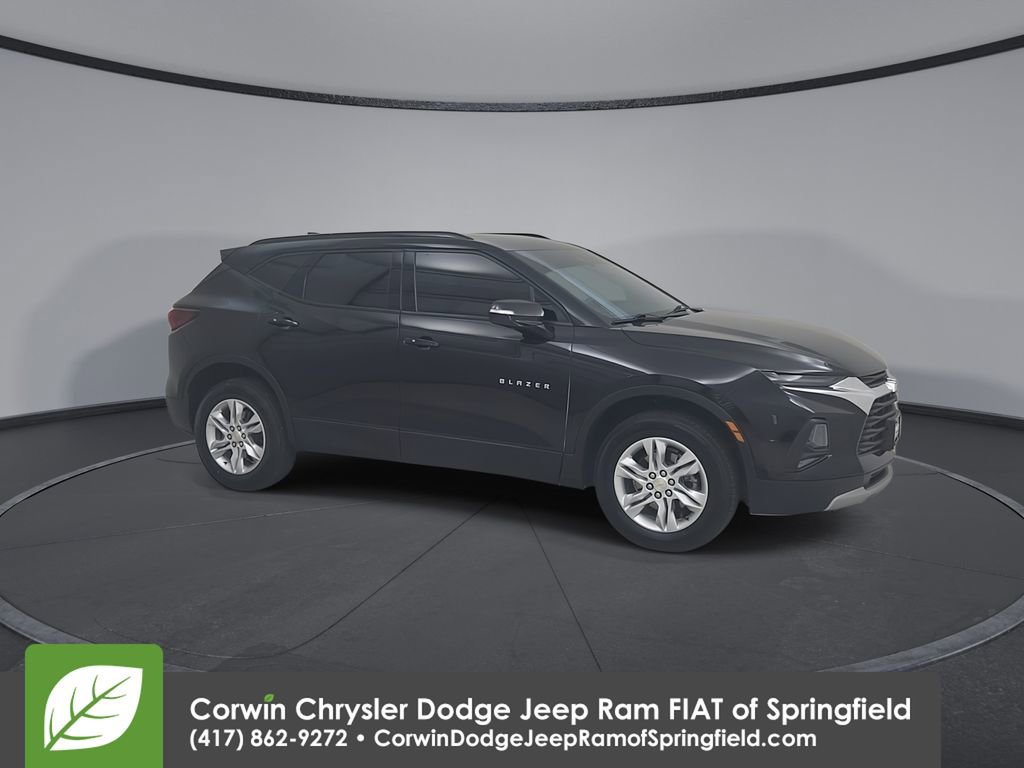 Used 2022 Chevrolet Blazer LT image 2