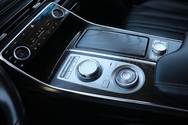 Used 2024 Genesis GV80 3.5T image 18