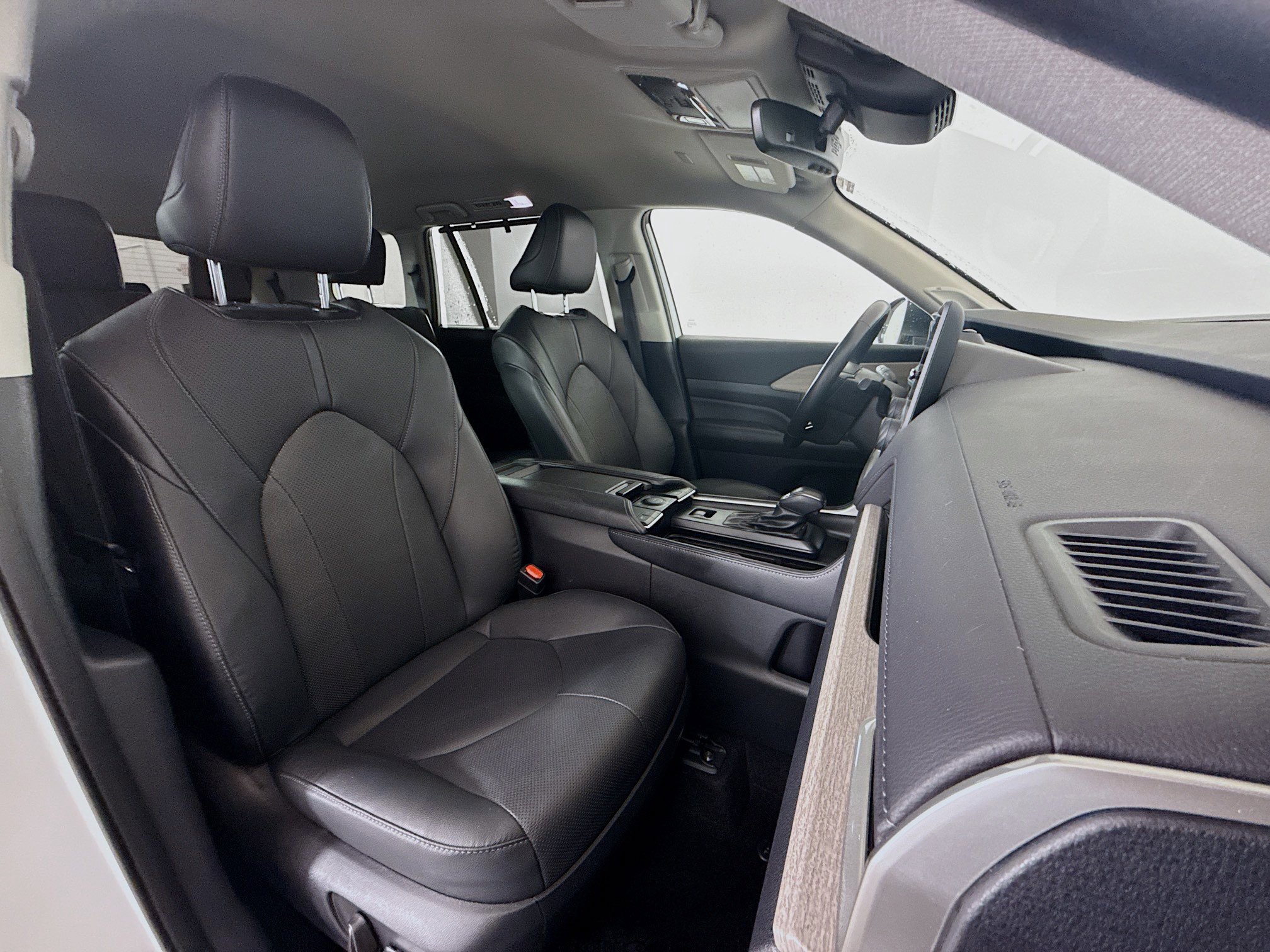 Used 2024 Toyota Grand Highlander Limited image 27