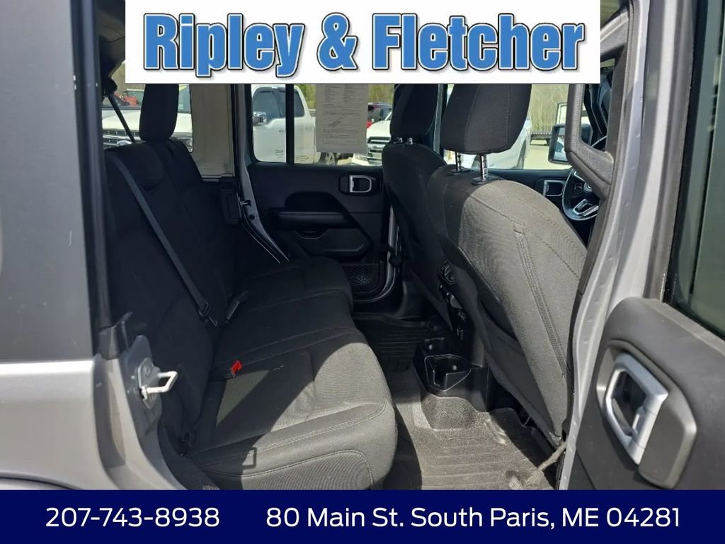 Used 2020 Jeep Wrangler Unlimited Sahara AWD/4WD image 14
