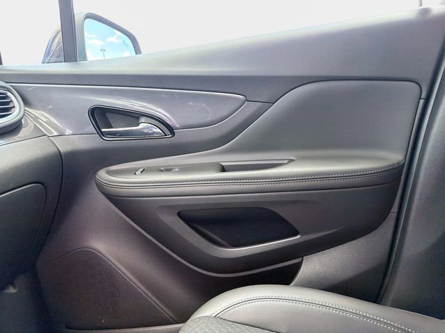 Used 2022 Buick Encore Preferred w/ Safety Package image 22