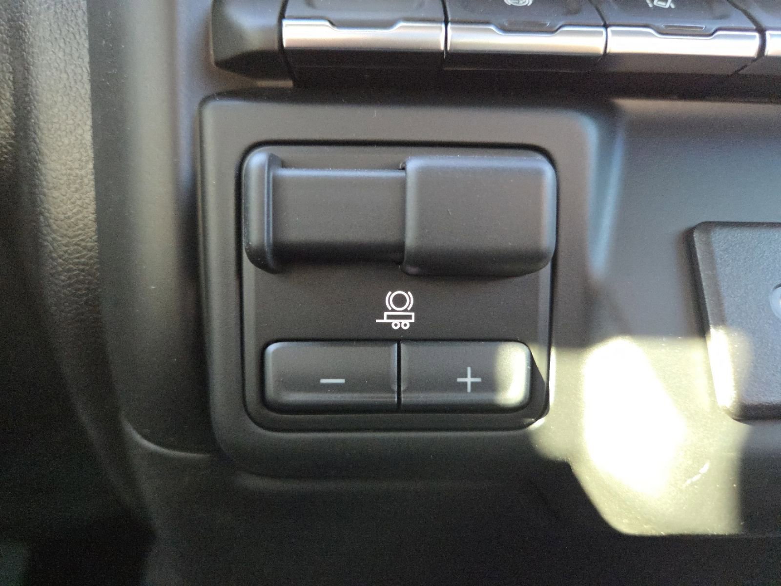 New 2026 GMC Sierra 3500 Pro w/ Convenience Package image 6