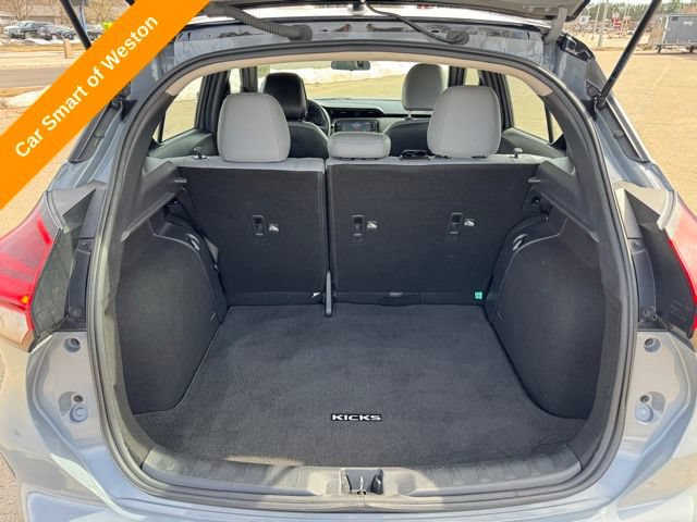 Used 2023 Nissan Kicks SR w/ SR Premium Package FWD image 23