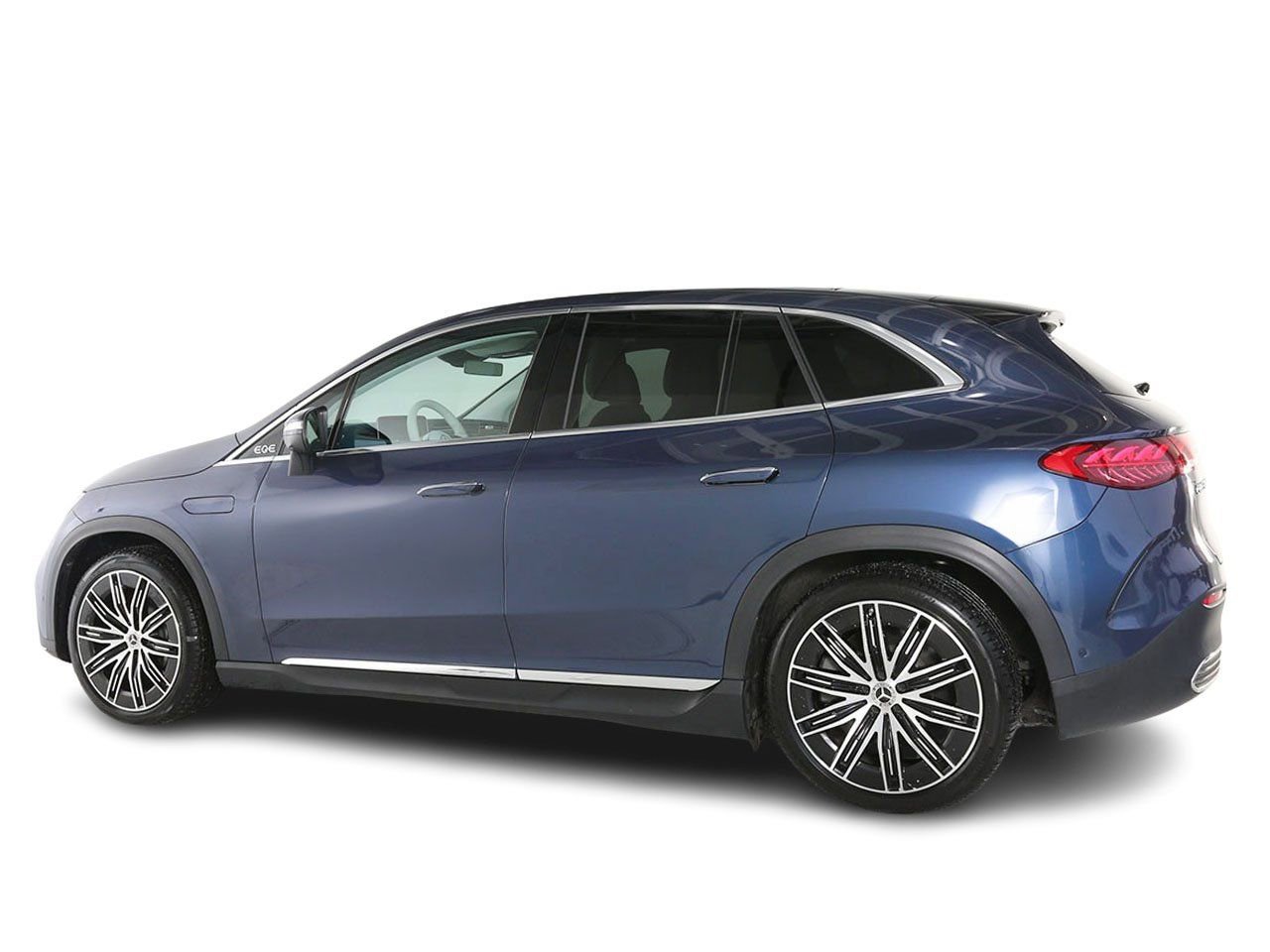 Used 2024 Mercedes-Benz EQE 350+ 4MATIC SUV w/ AMG Line Exterior Package image 9