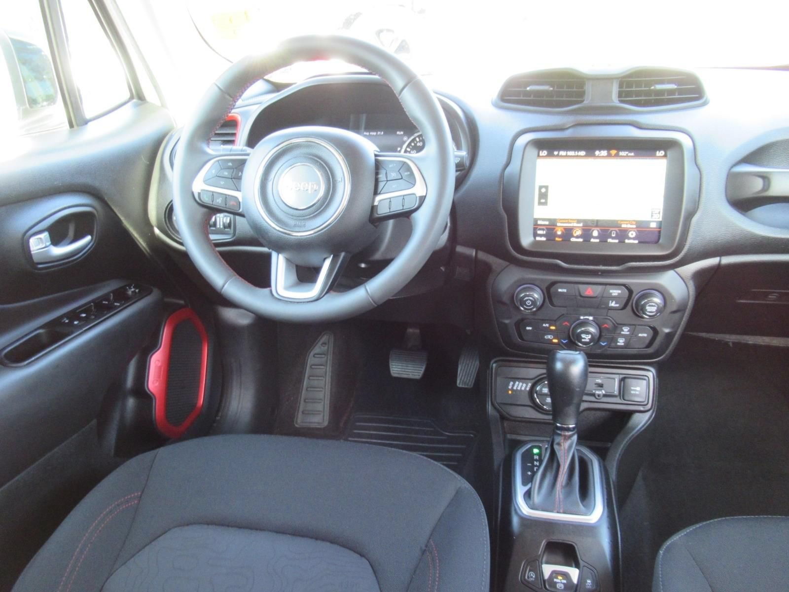 Certified 2023 Jeep Renegade Trailhawk AWD/4WD image 13