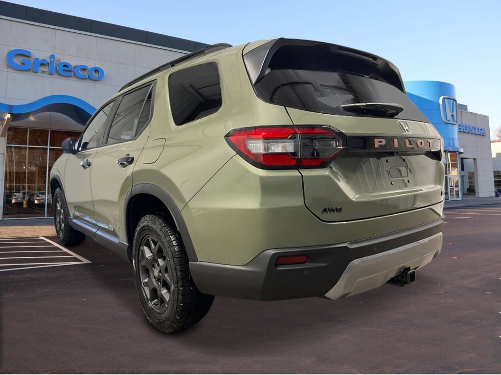 New 2026 Honda Pilot TrailSport image 3