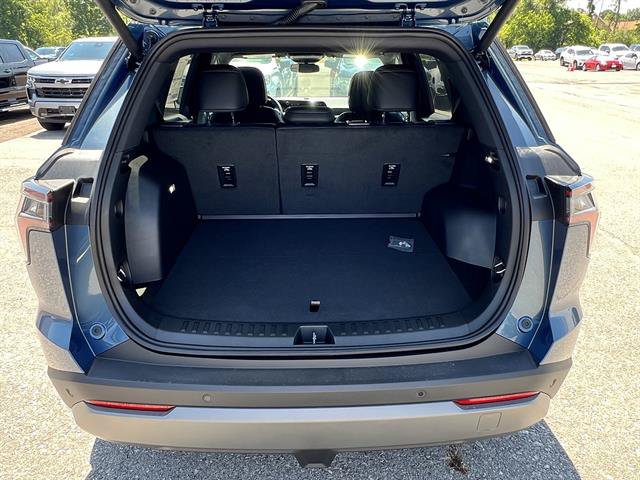 New 2027 Chevrolet Equinox LT w/ Convenience Package II AWD/4WD image 5