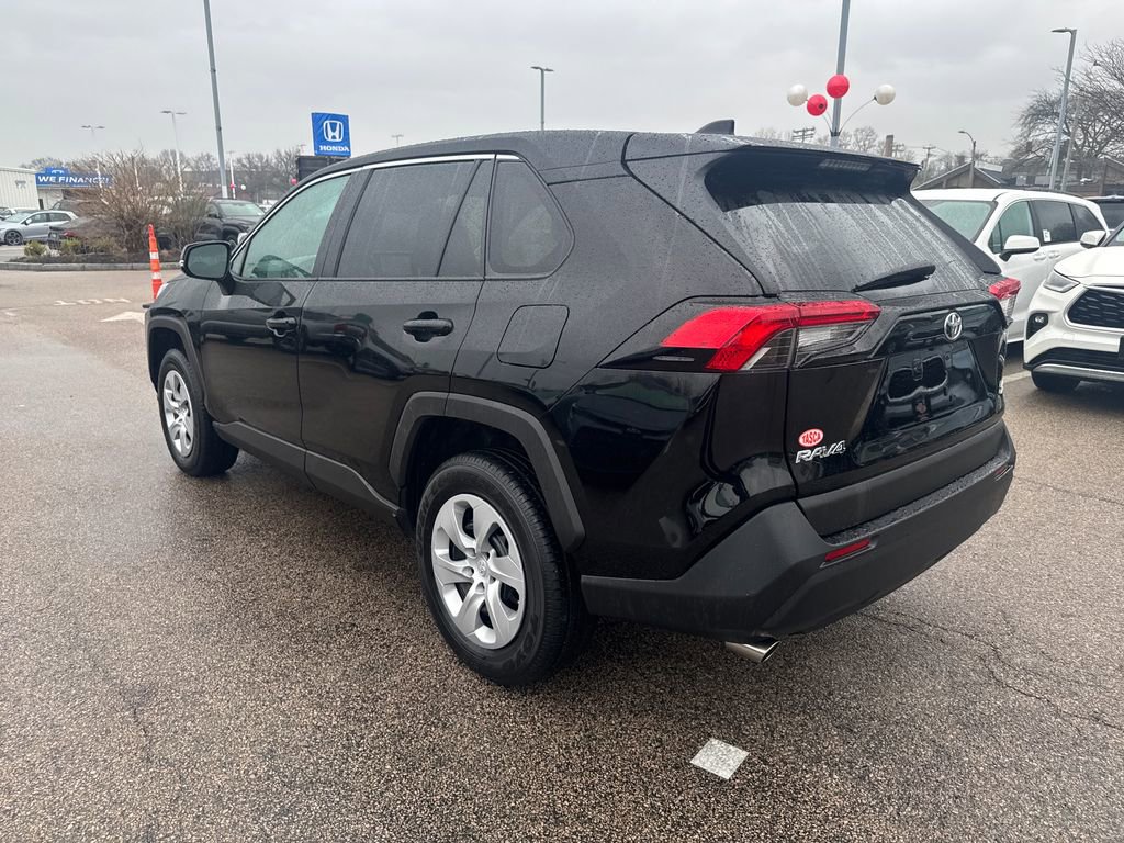 Used 2024 Toyota RAV4 LE image 5