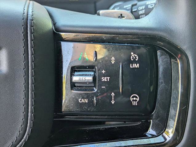 Used 2025 Land Rover Range Rover Velar Dynamic SE AWD/4WD image 14