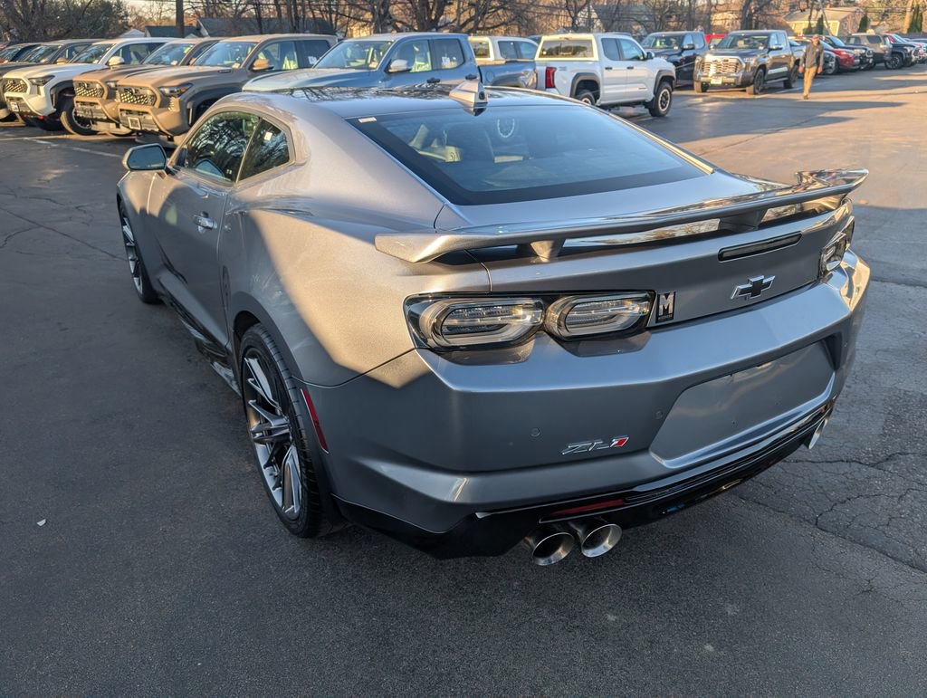 Used 2022 Chevrolet Camaro ZL1 image 5