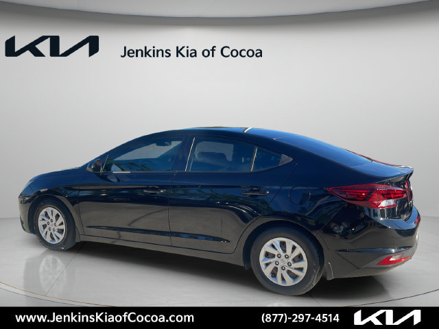 Used 2020 Hyundai Elantra SE w/ Cargo Package (C1) FWD image 8