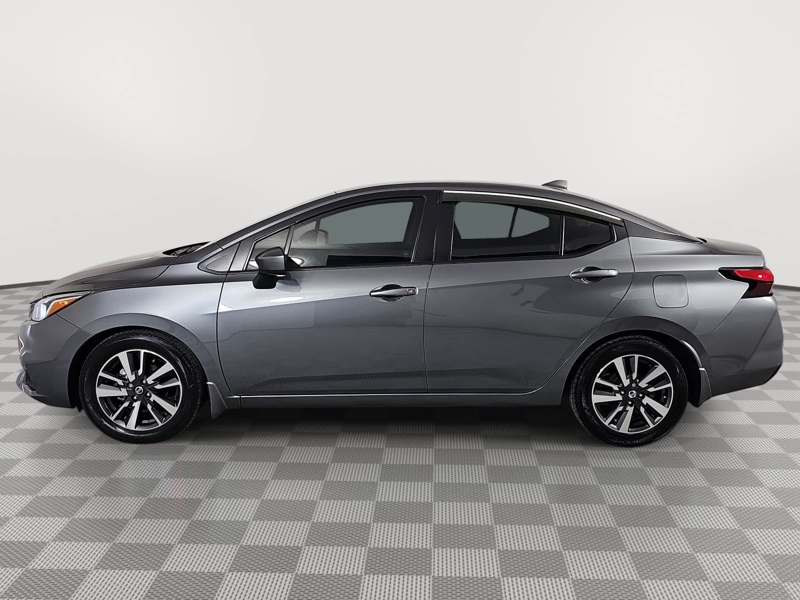 Used 2022 Nissan Versa SV w/ Trunk Package FWD image 5