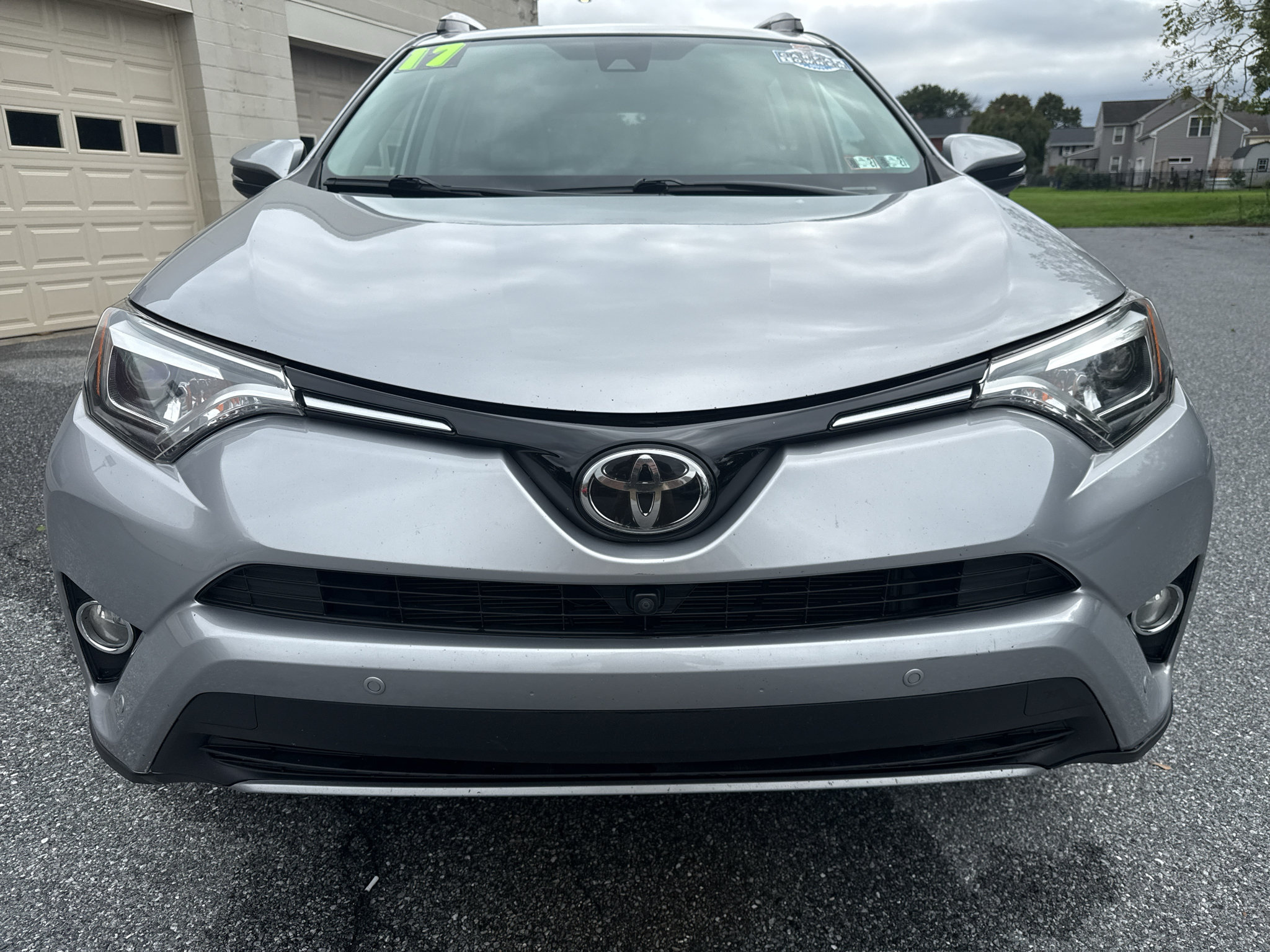 Used 2017 Toyota RAV4 Limited w/ Advanced Technology Package AWD/4WD image 8