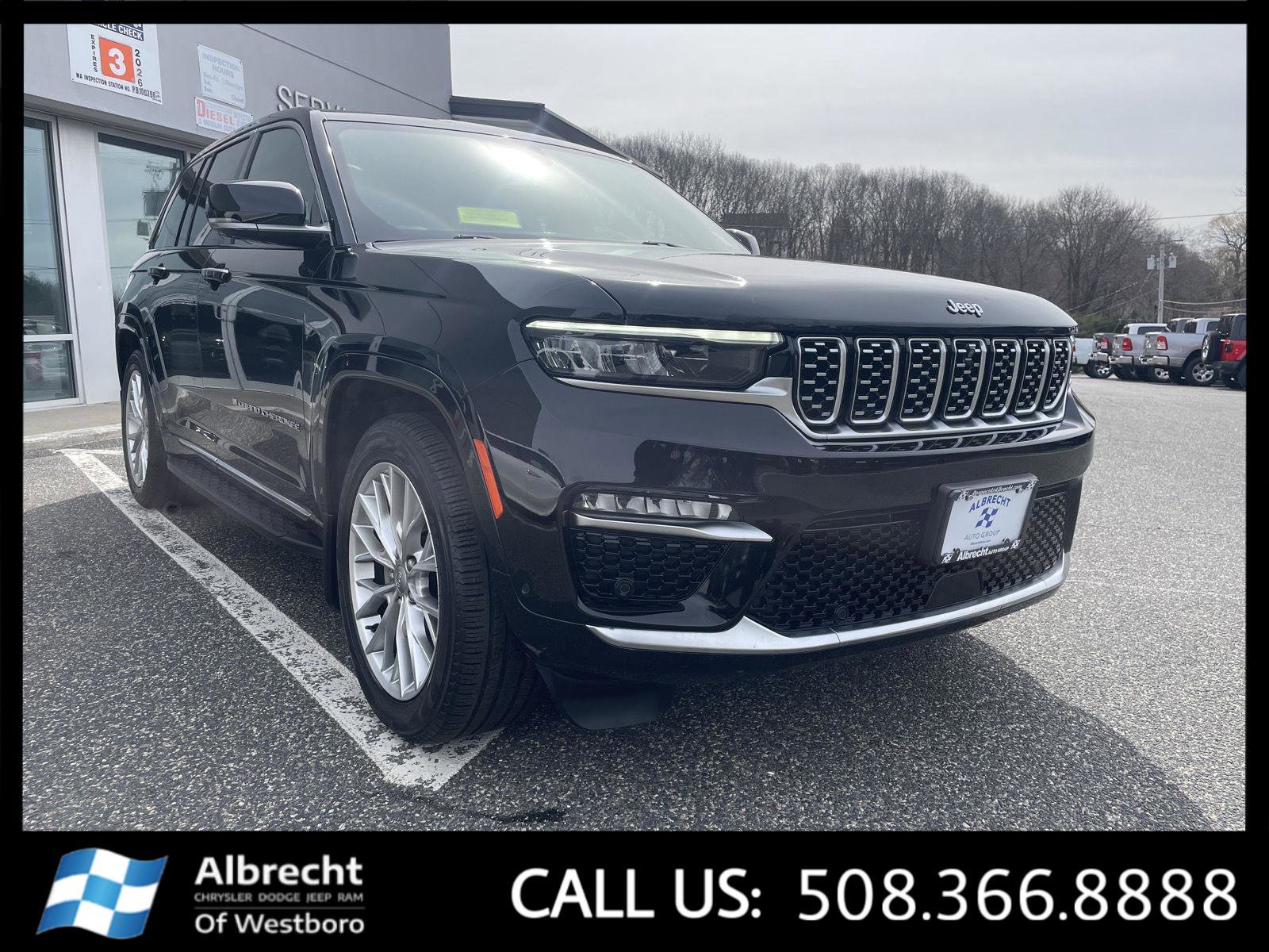 Used 2023 Jeep Grand Cherokee Summit w/ Adv Protech Group IV image 7