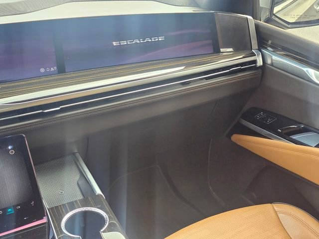 Used 2025 Cadillac Escalade ESV Premium Luxury w/ Touring Package RWD image 21