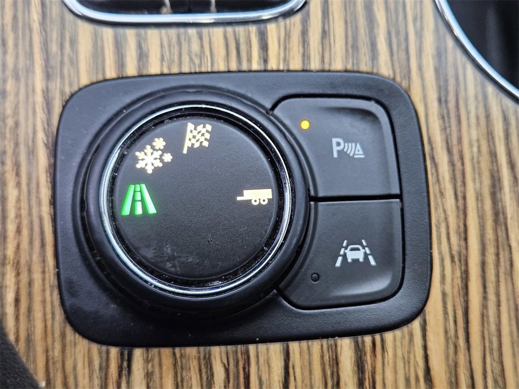 Used 2017 GMC Acadia Denali w/ Technology Package image 22