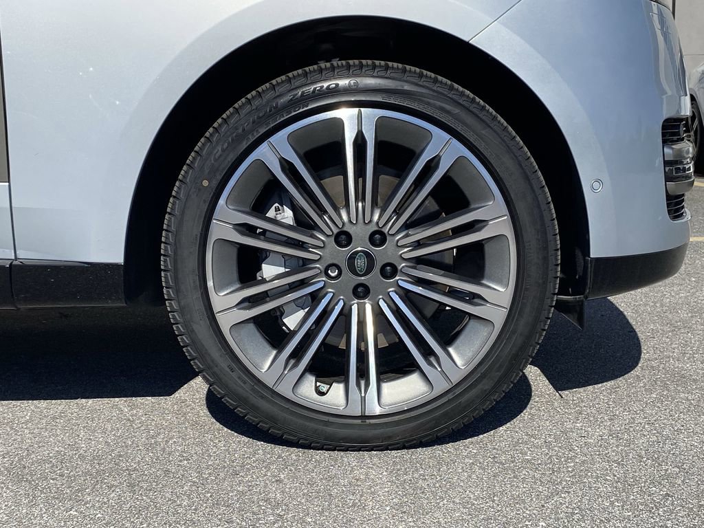 Used 2023 Land Rover Range Rover SE image 22