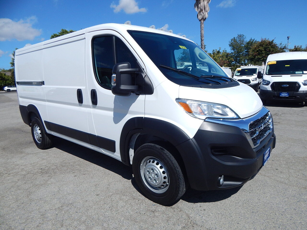 Used 2025 RAM ProMaster 2500 w/ U-Haul Equipment Group FWD image 10