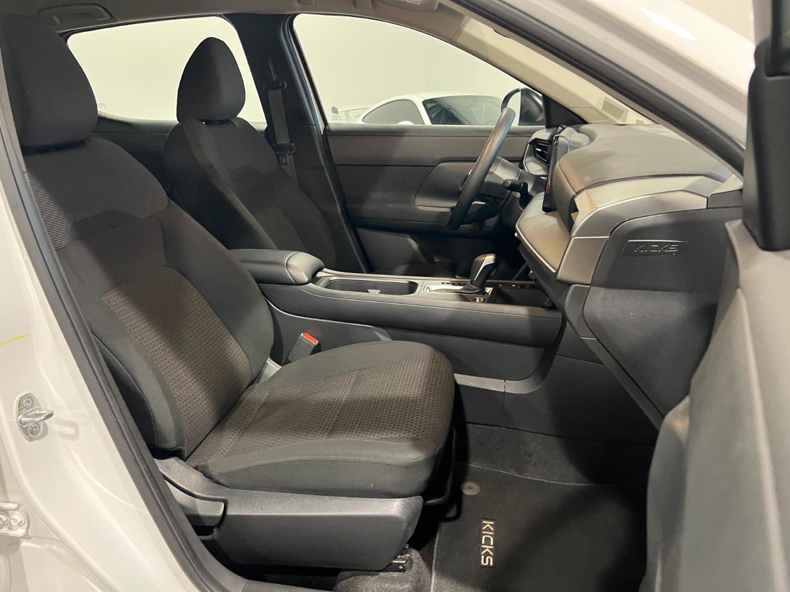 Used 2025 Nissan Kicks S image 31