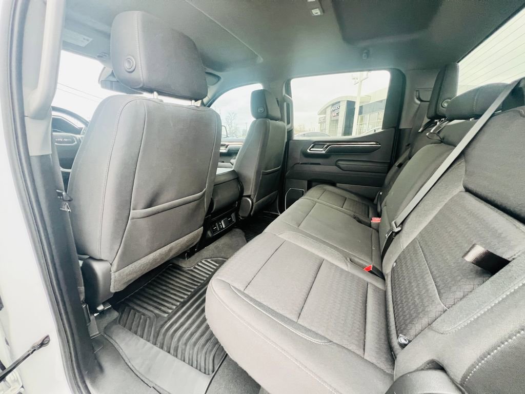 Used 2023 GMC Sierra 1500 Elevation image 32