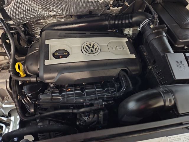 Used 2017 Volkswagen Tiguan S image 26