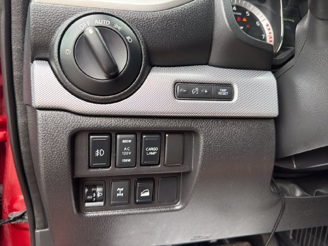 Used 2017 Nissan Titan PRO-4X AWD/4WD image 15