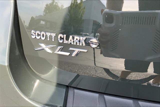 Used 2022 Ford Explorer XLT image 27