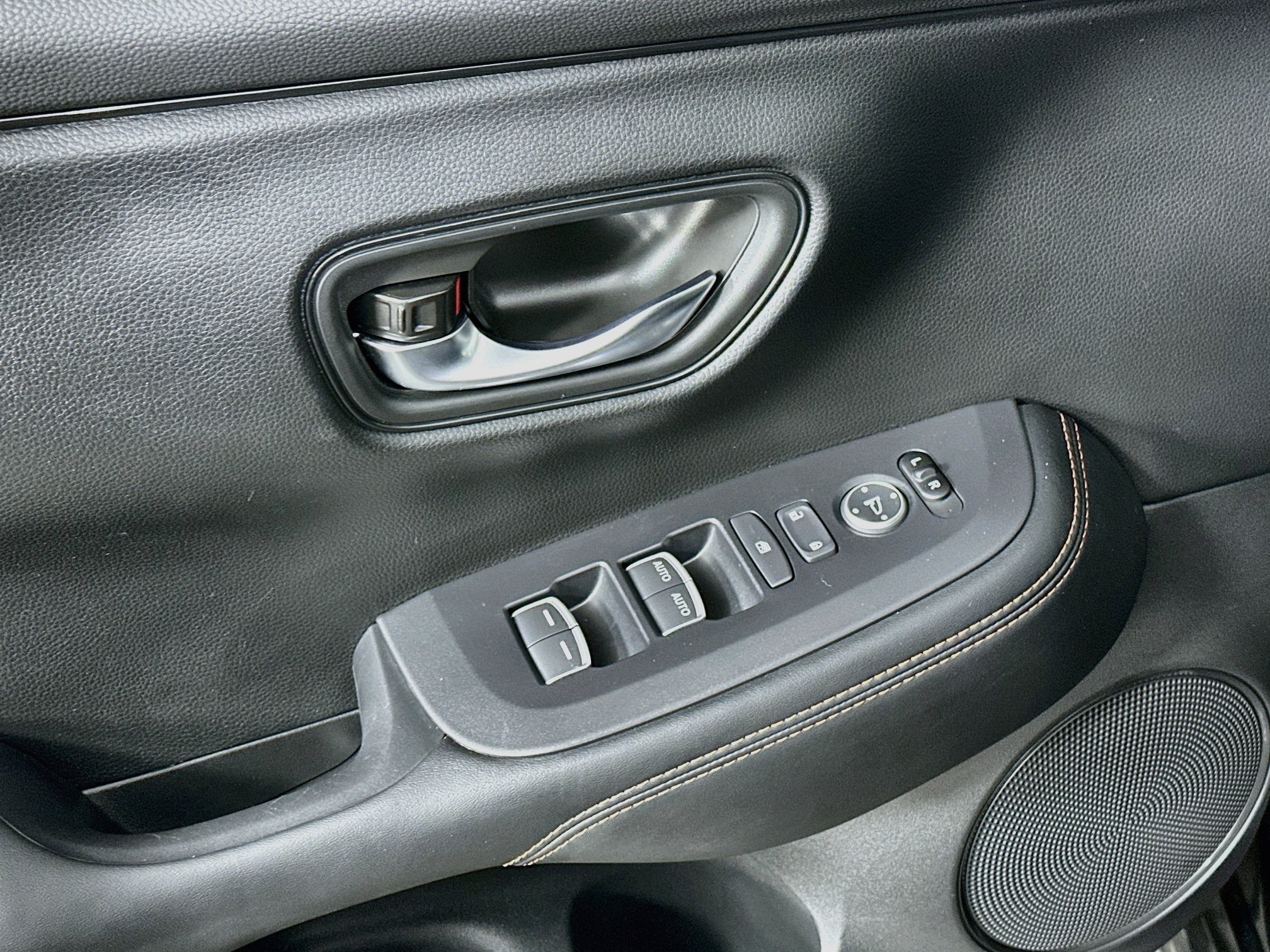 Used 2026 Honda HR-V Sport image 15