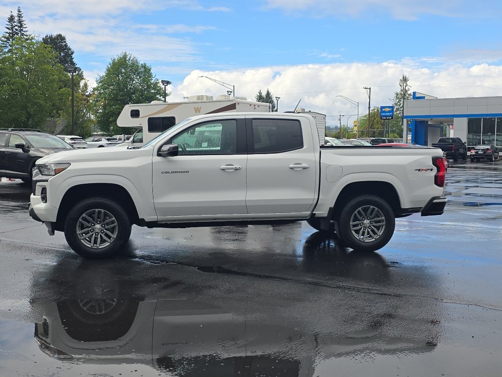 Certified 2024 Chevrolet Colorado LT w/ LT Convenience Package II AWD/4WD image 6